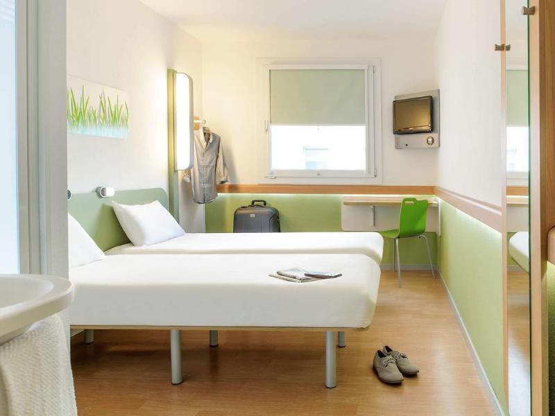 Ibis 3* Issoire