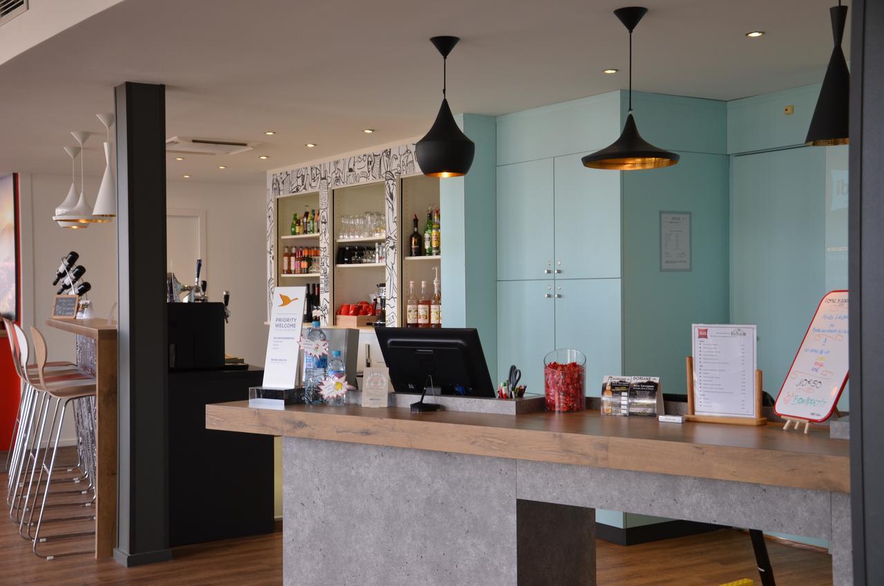 Ibis Issoire